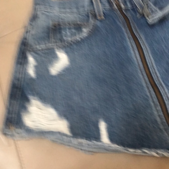 Carmar Los Angeles Distressed Denim Zip Front Skirt, Size 27 - Picture 4 of 10